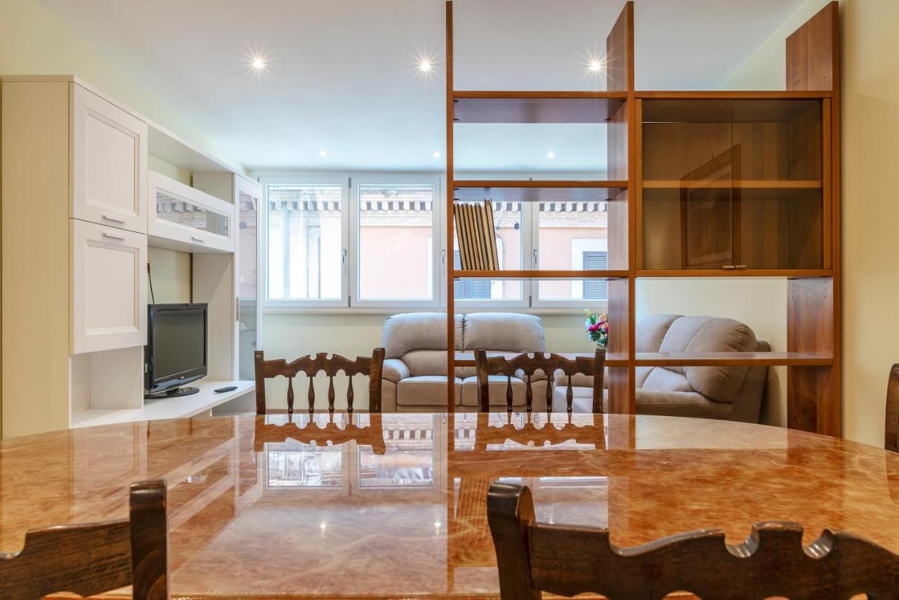 Termini Station Elegant And Roomy Apartment Рим Екстер'єр фото
