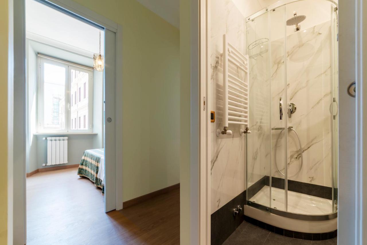 Termini Station Elegant And Roomy Apartment Рим Екстер'єр фото