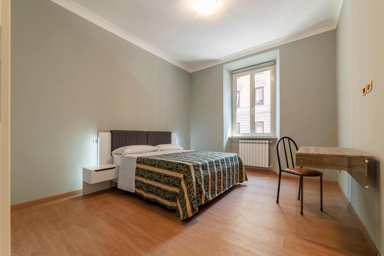Termini Station Elegant And Roomy Apartment Рим Екстер'єр фото