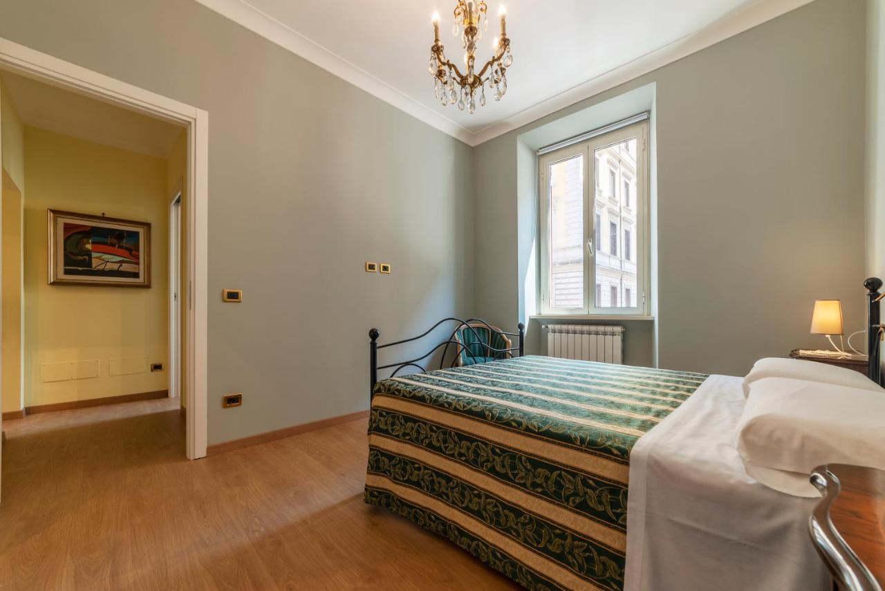 Termini Station Elegant And Roomy Apartment Рим Екстер'єр фото