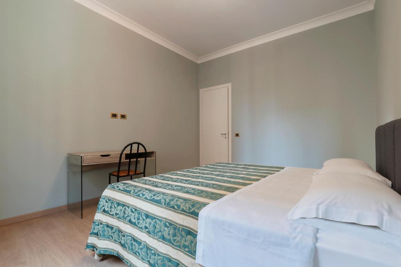 Termini Station Elegant And Roomy Apartment Рим Екстер'єр фото