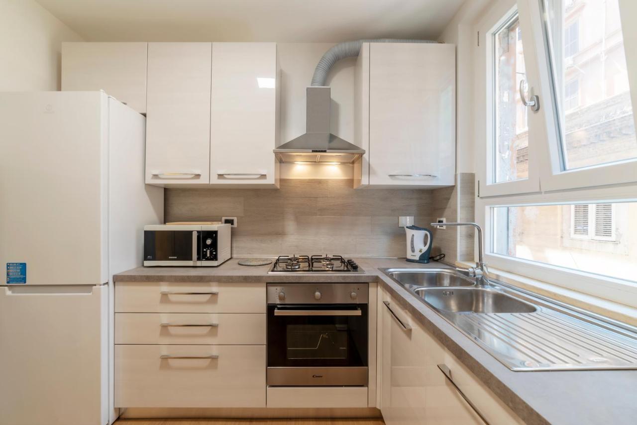 Termini Station Elegant And Roomy Apartment Рим Екстер'єр фото