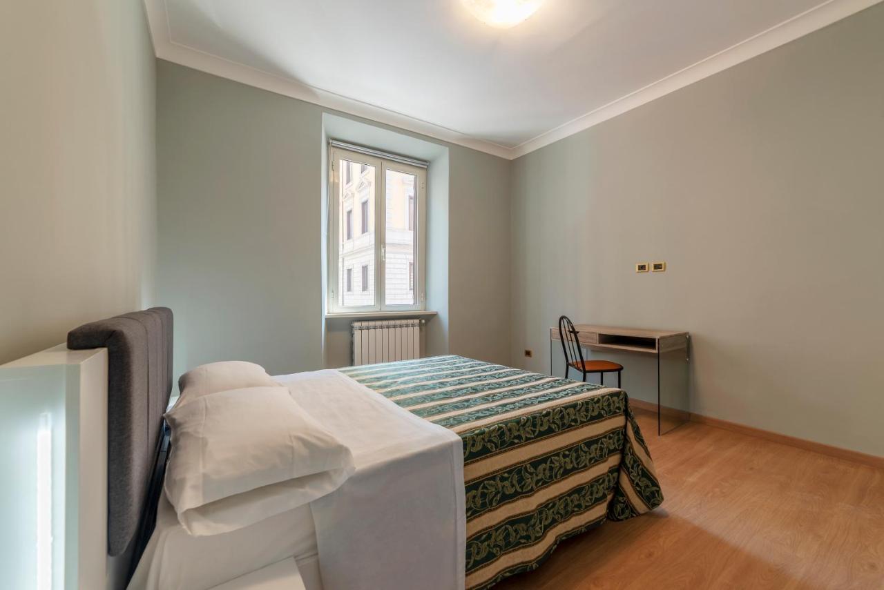 Termini Station Elegant And Roomy Apartment Рим Екстер'єр фото