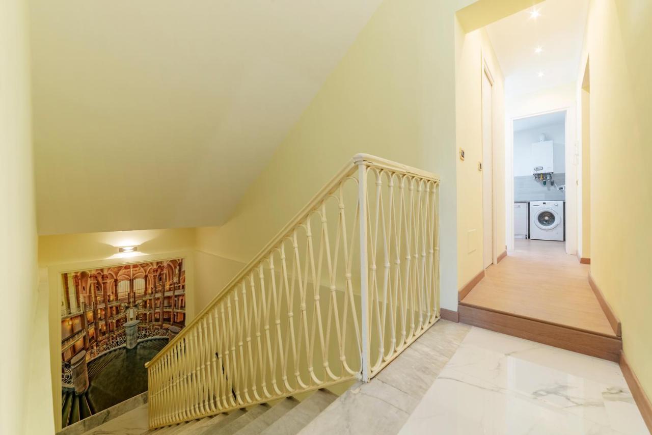 Termini Station Elegant And Roomy Apartment Рим Екстер'єр фото
